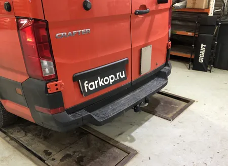 Фаркоп Galia для Volkswagen Crafter 2017-, (для а/м со ступенькой, одинарные колеса сзади)  V085A в Ульяновск