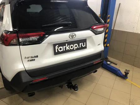 Фаркоп Berg для Toyota RAV4 2019- F.5717.002 в Ульяновск
