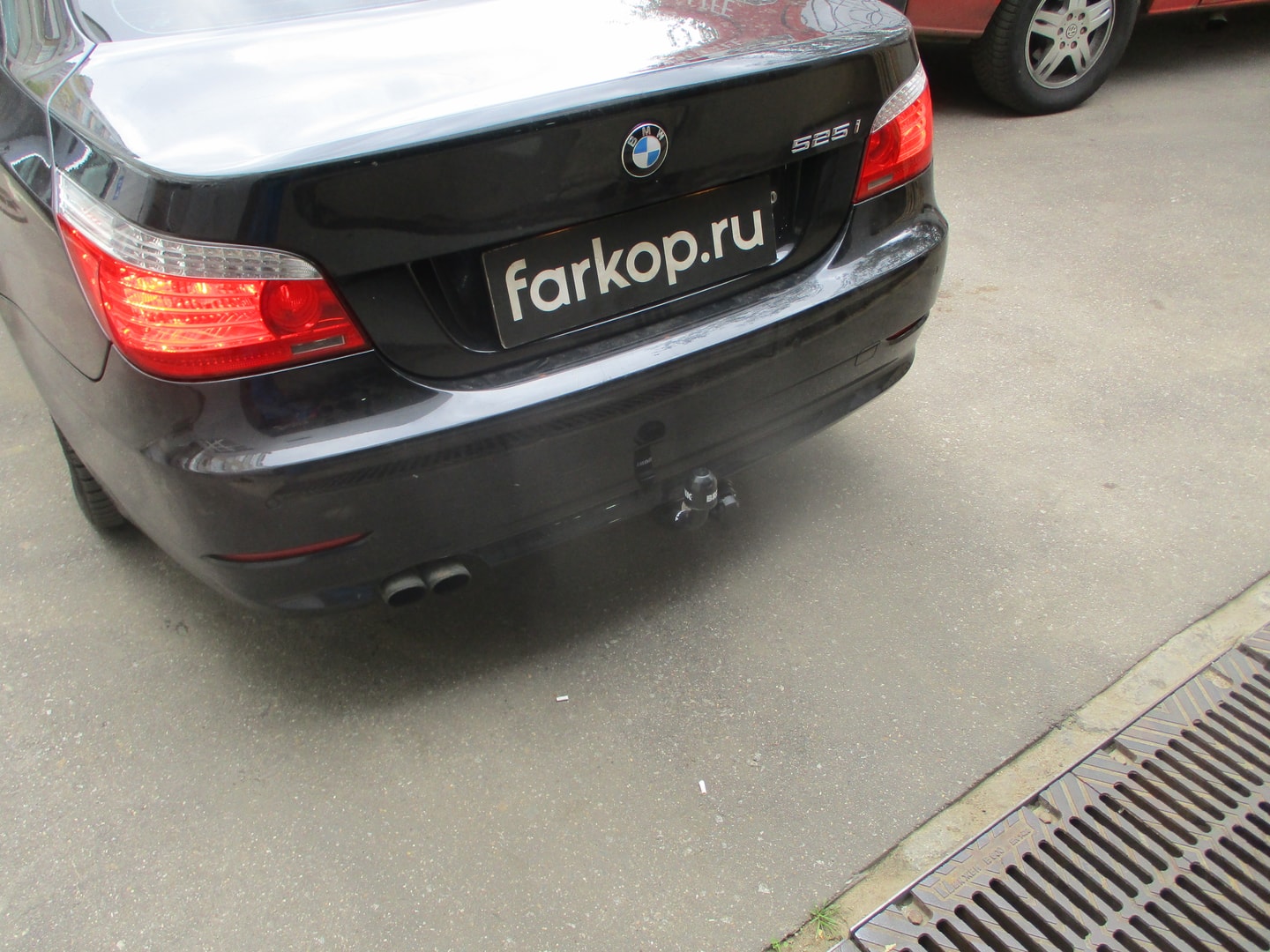 Установили фаркоп Brink для BMW 5 серия 2010 г. Установили фаркоп Brink для BMW 5 серия 2010 г.