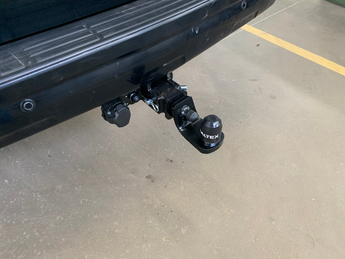 Установили фаркоп TowRus для Toyota Land Cruiser Prado J150 2015 г.в.